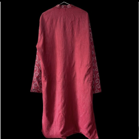 🟡Maroon Kurta for men with Fine Silver Embroidery - Picture 4 of 15